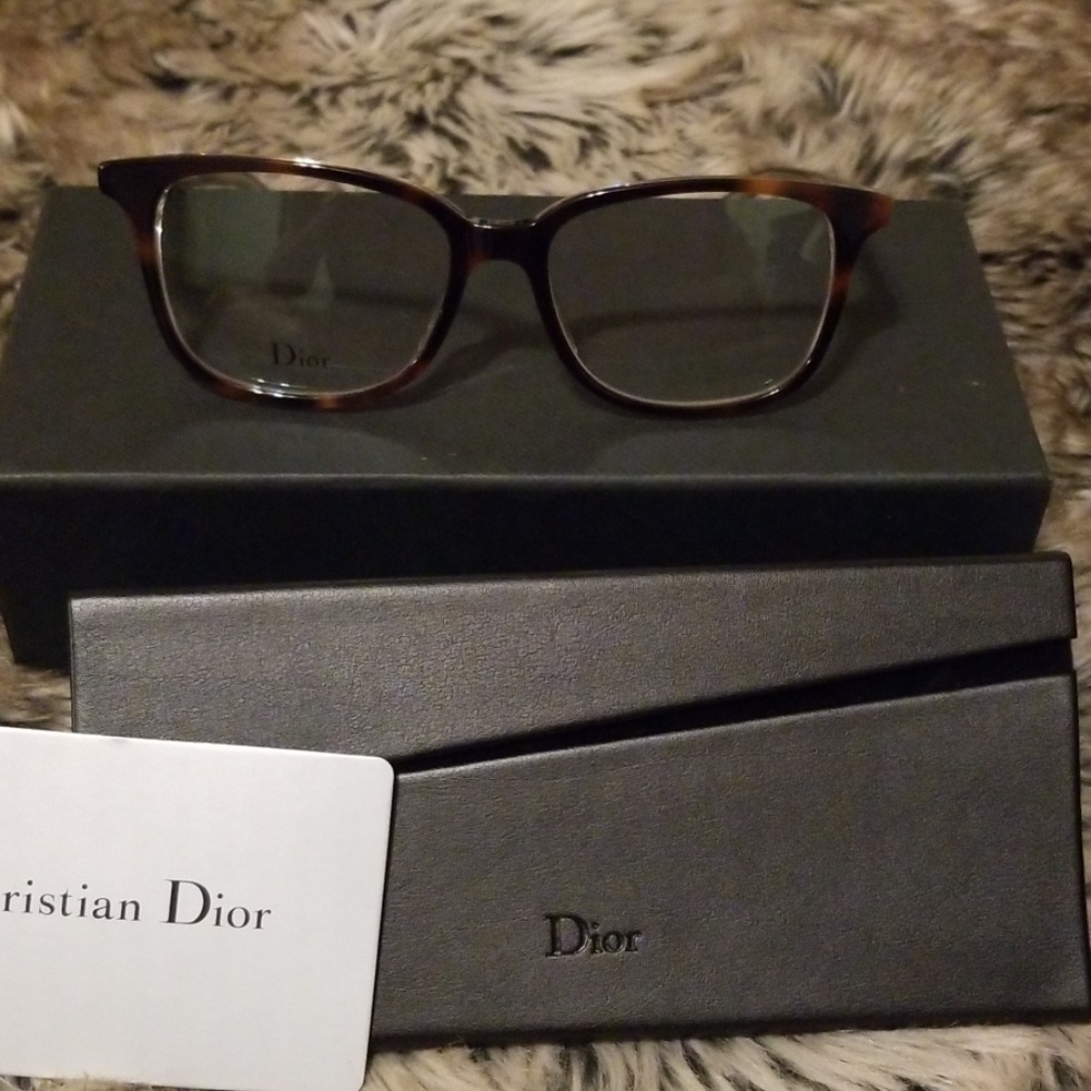 Dior frame